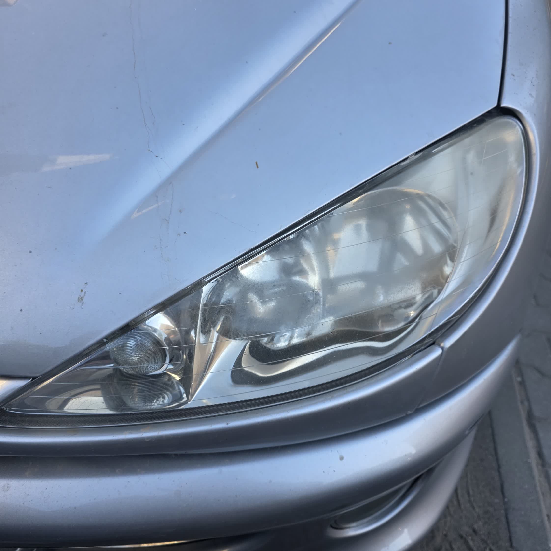 Matowy reflektor, efekt przed polerowanie reflektorów Wrocław Klecina
