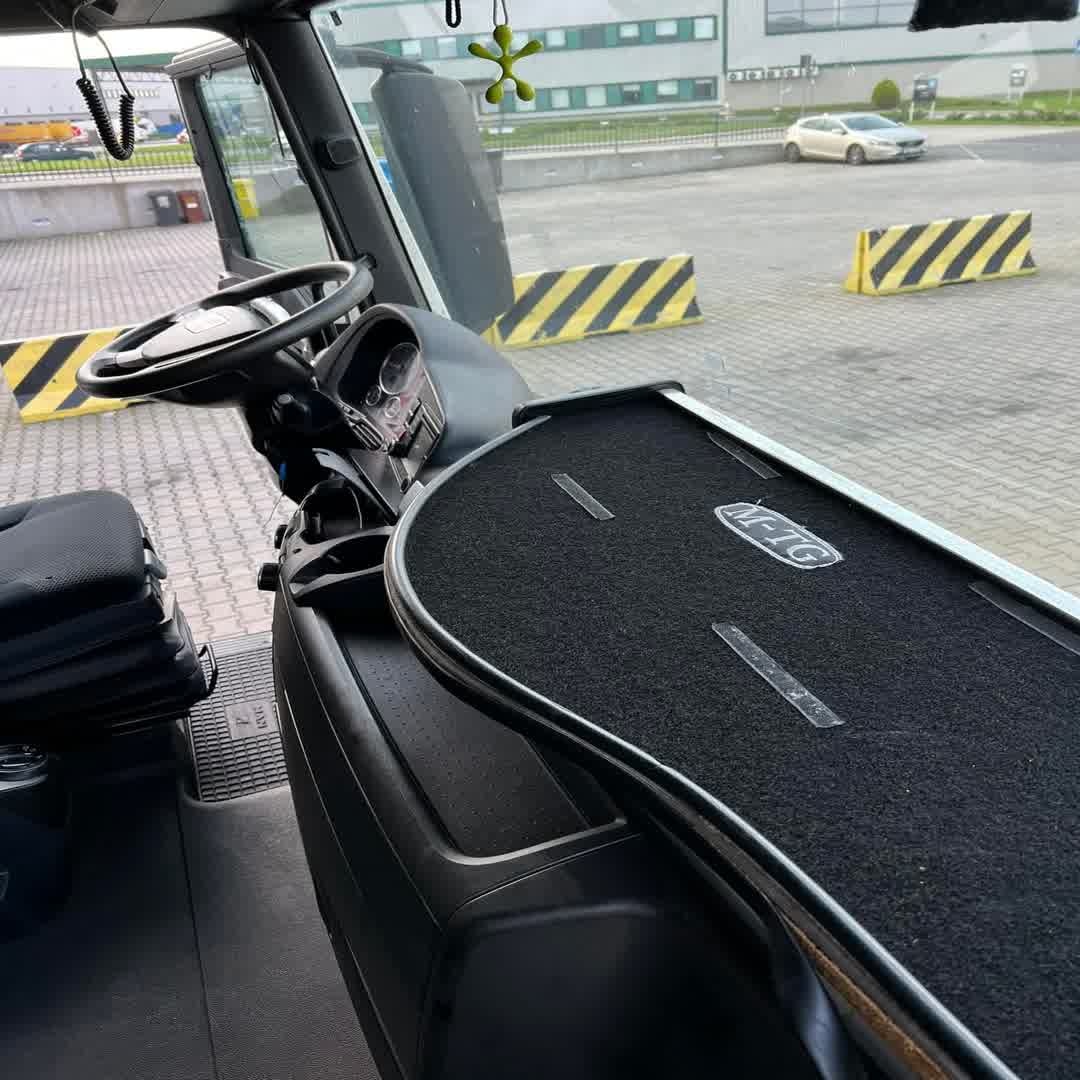 Pranie kabiny ciężarowej, czyszczenie kabiny kierowcy, pranie materacy w kabinie ciężarowej, detailing TIR, czyszczenie samochodu ciężarowego 